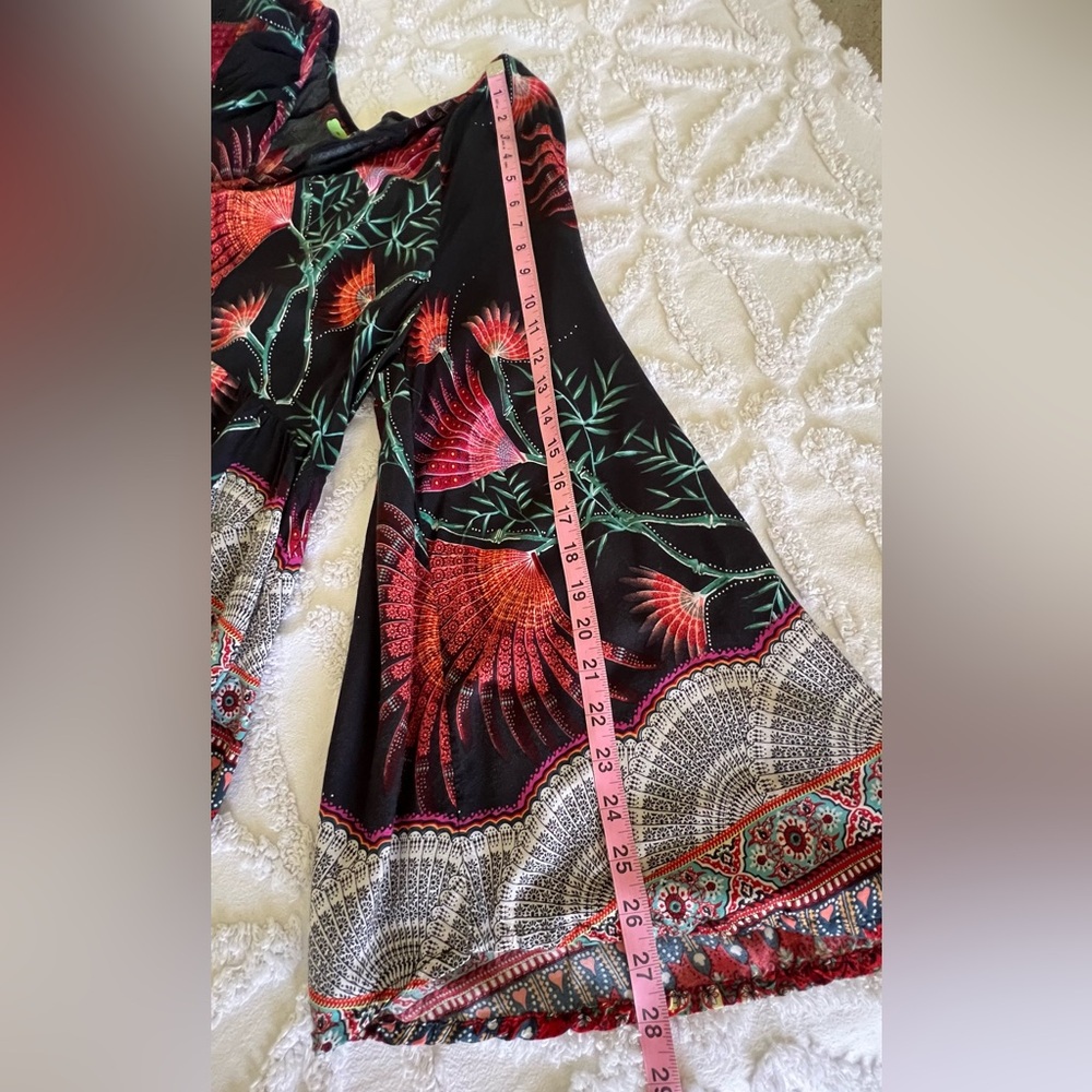 Farm Rio Black Long Flare Sleeves Top Flowy Tropical Floral Blouse Size Medium - Picture 11 of 13